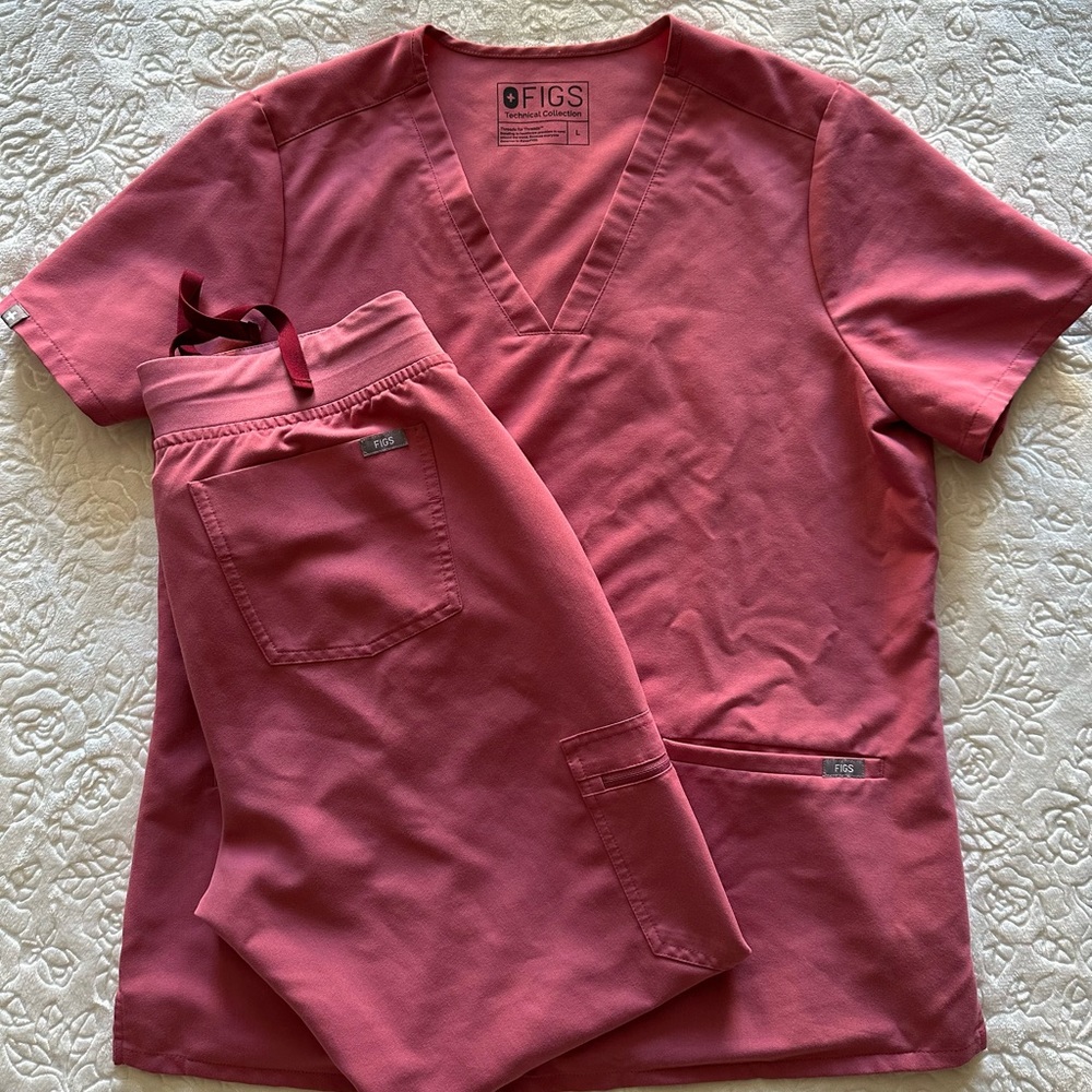 Figs Casma Three-Pocket Scrub Top-Size L